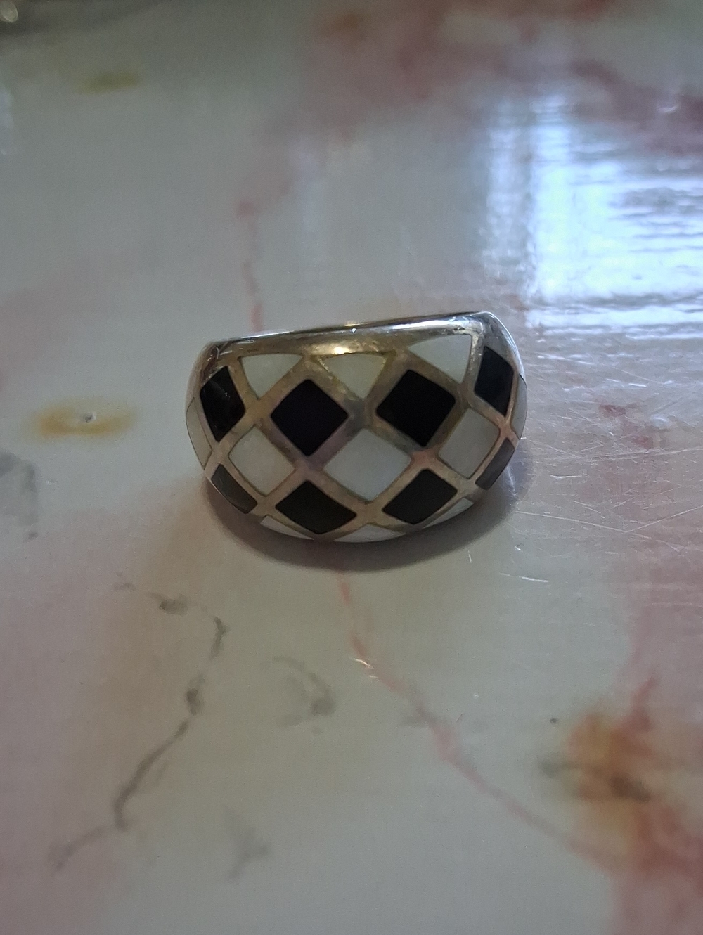 J SX 925 Sterling Silver Black and White Enamel Lattice Dome Ring